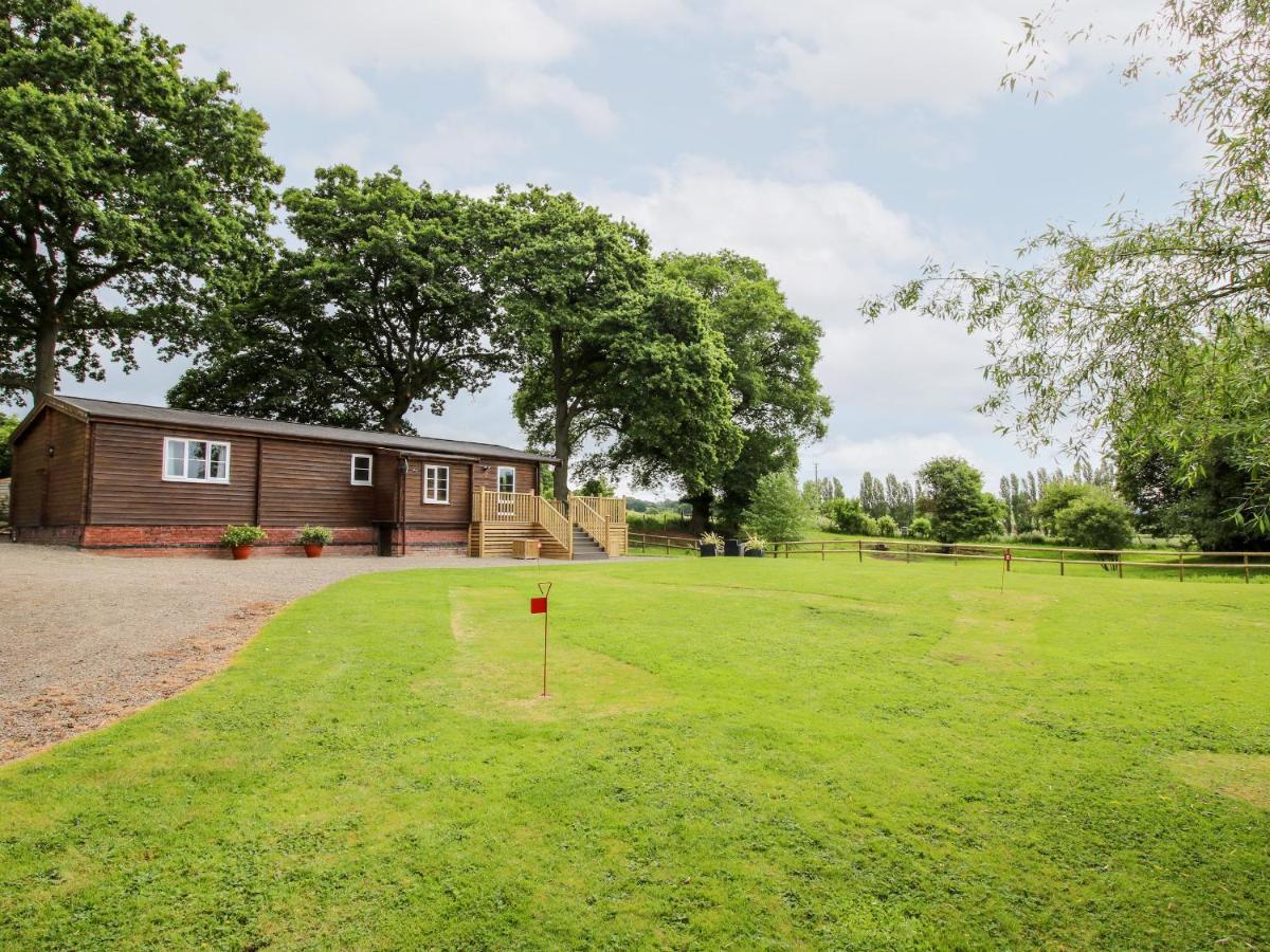 The Log Cabin Tenbury Wells Esterno foto