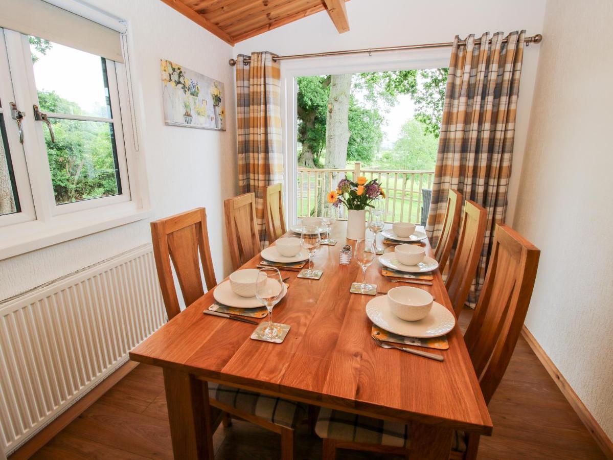 The Log Cabin Tenbury Wells Esterno foto
