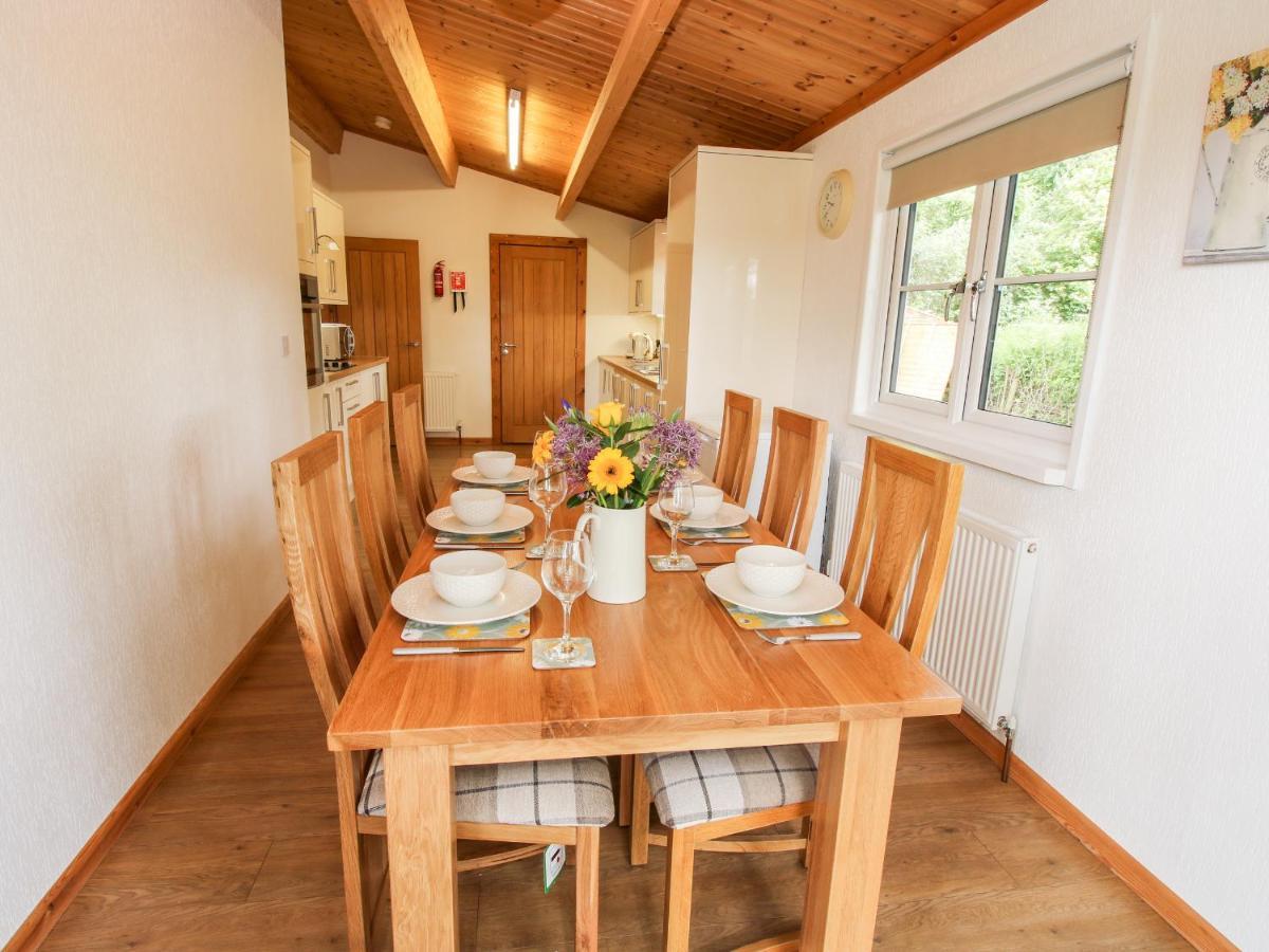 The Log Cabin Tenbury Wells Esterno foto